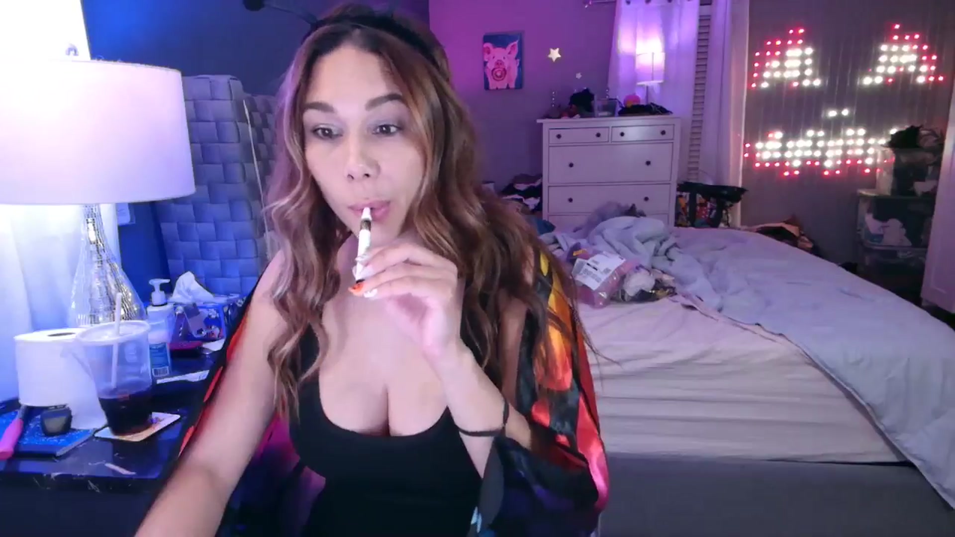 Gallery image thumbnail from Cinnabuns's myfreecams stream on, 10/20/2024, 03:12 image 12 of 20