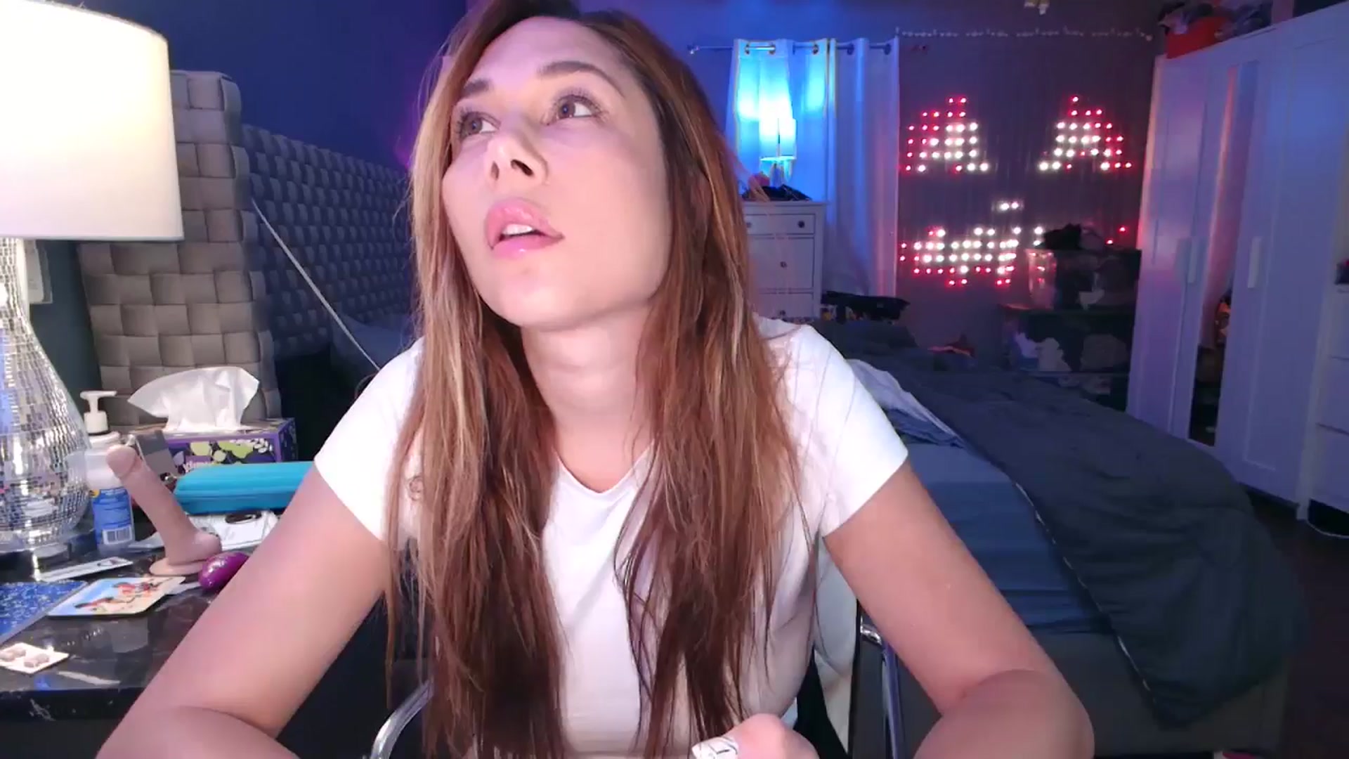 Gallery image thumbnail from Cinnabuns's myfreecams stream on, 10/23/2024, 02:37 image 17 of 20