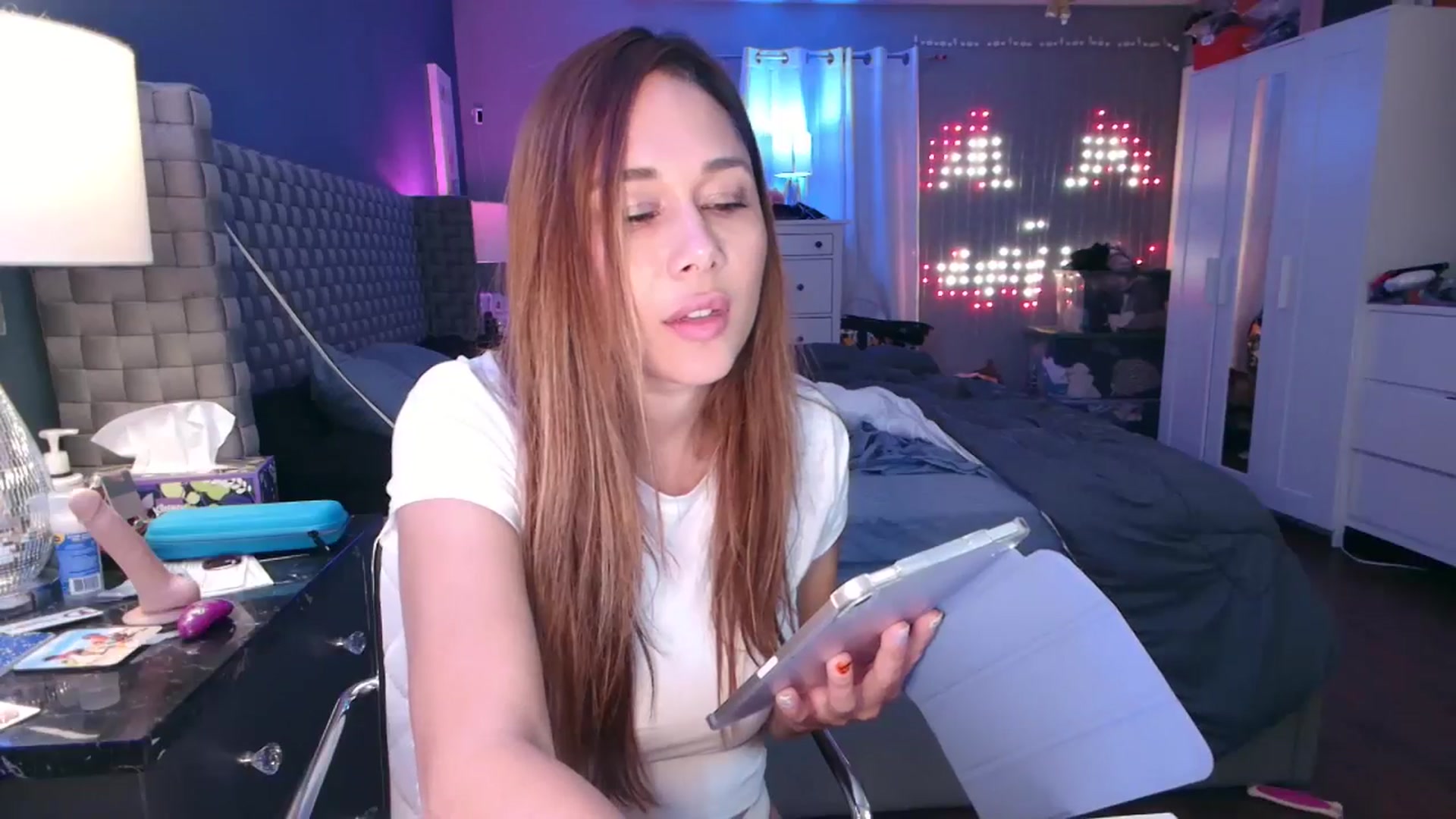 Gallery image thumbnail from Cinnabuns's myfreecams stream on, 10/23/2024, 03:59 image 5 of 20