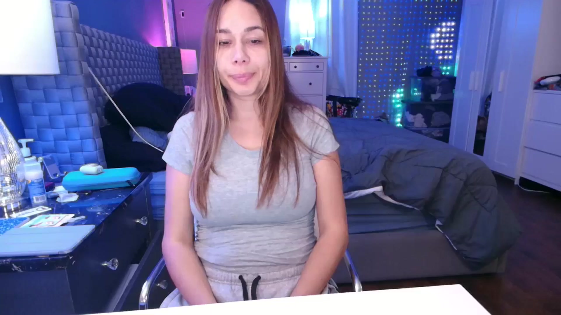 Gallery image thumbnail from Cinnabuns's myfreecams stream on, 10/24/2024, 04:53 image 11 of 20