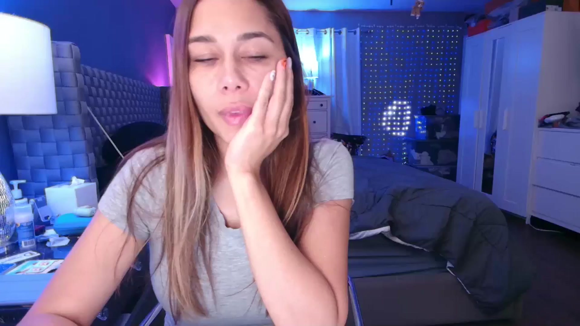 Gallery image thumbnail from Cinnabuns's myfreecams stream on, 10/24/2024, 04:53 image 1 of 20