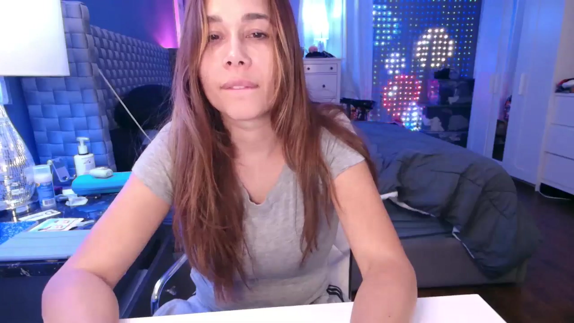 Gallery image thumbnail from Cinnabuns's myfreecams stream on, 10/24/2024, 04:53 image 15 of 20