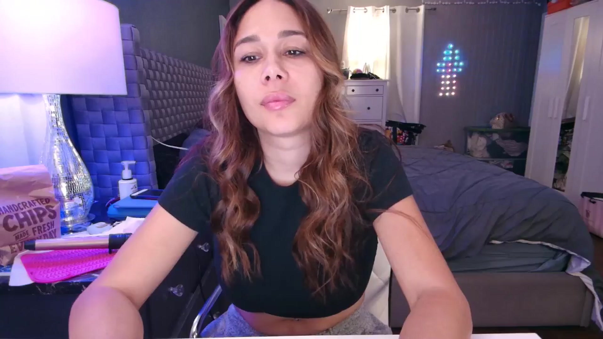 Gallery image thumbnail from Cinnabuns's myfreecams stream on, 10/27/2024, 05:16 image 10 of 20