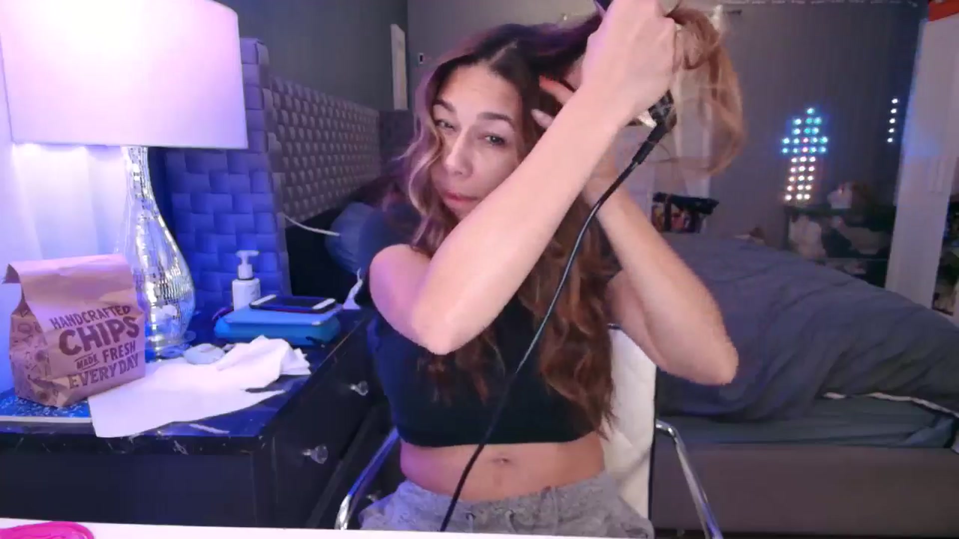 Gallery image thumbnail from Cinnabuns's myfreecams stream on, 10/27/2024, 05:16 image 9 of 20