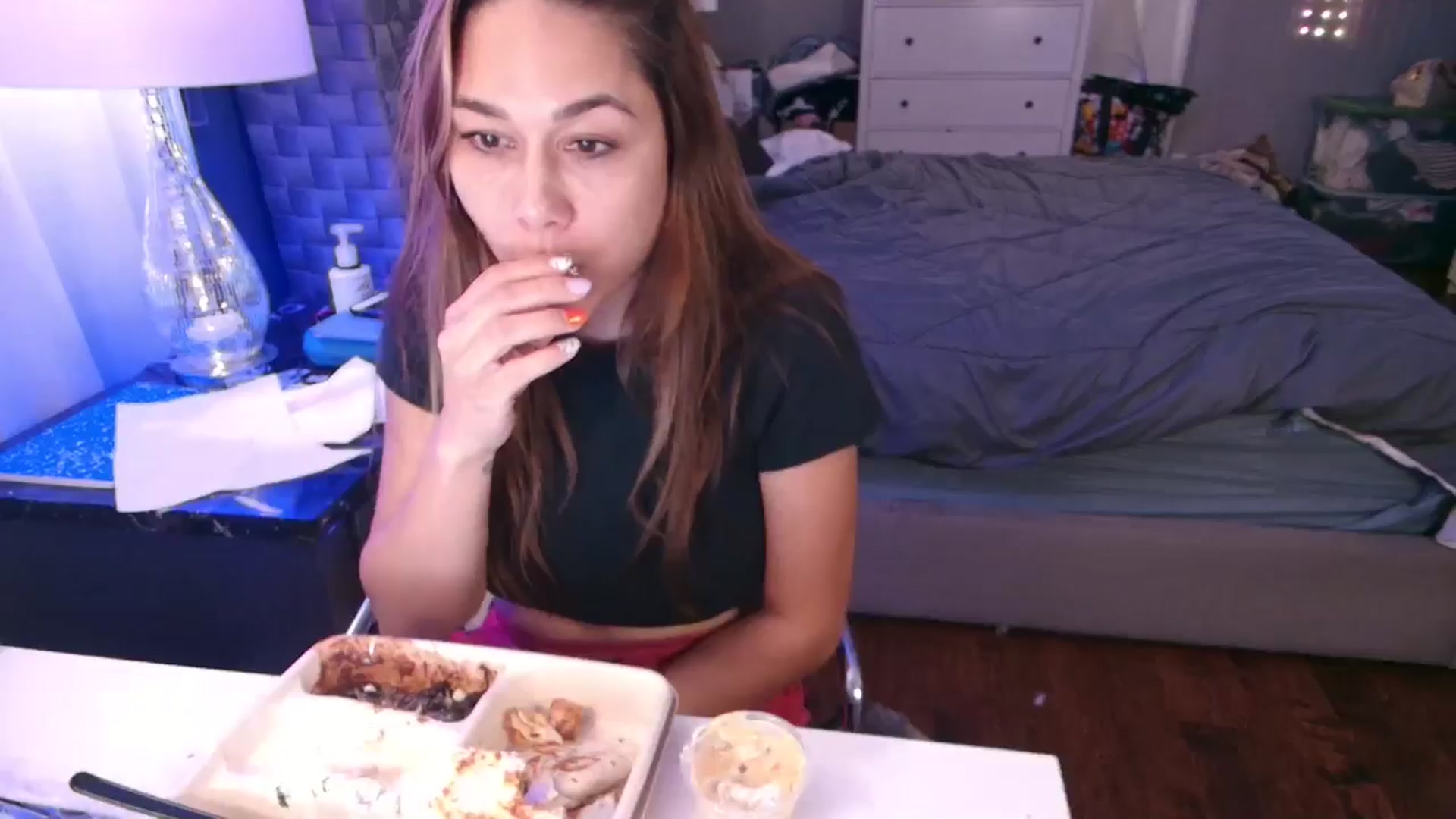 Gallery image thumbnail from Cinnabuns's myfreecams stream on, 10/27/2024, 05:16 image 2 of 20