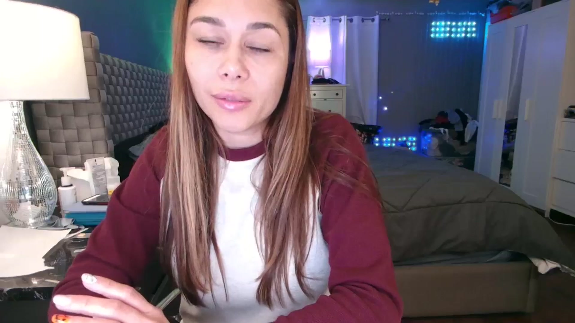 Gallery image thumbnail from Cinnabuns's myfreecams stream on, 10/30/2024, 05:03 image 19 of 20