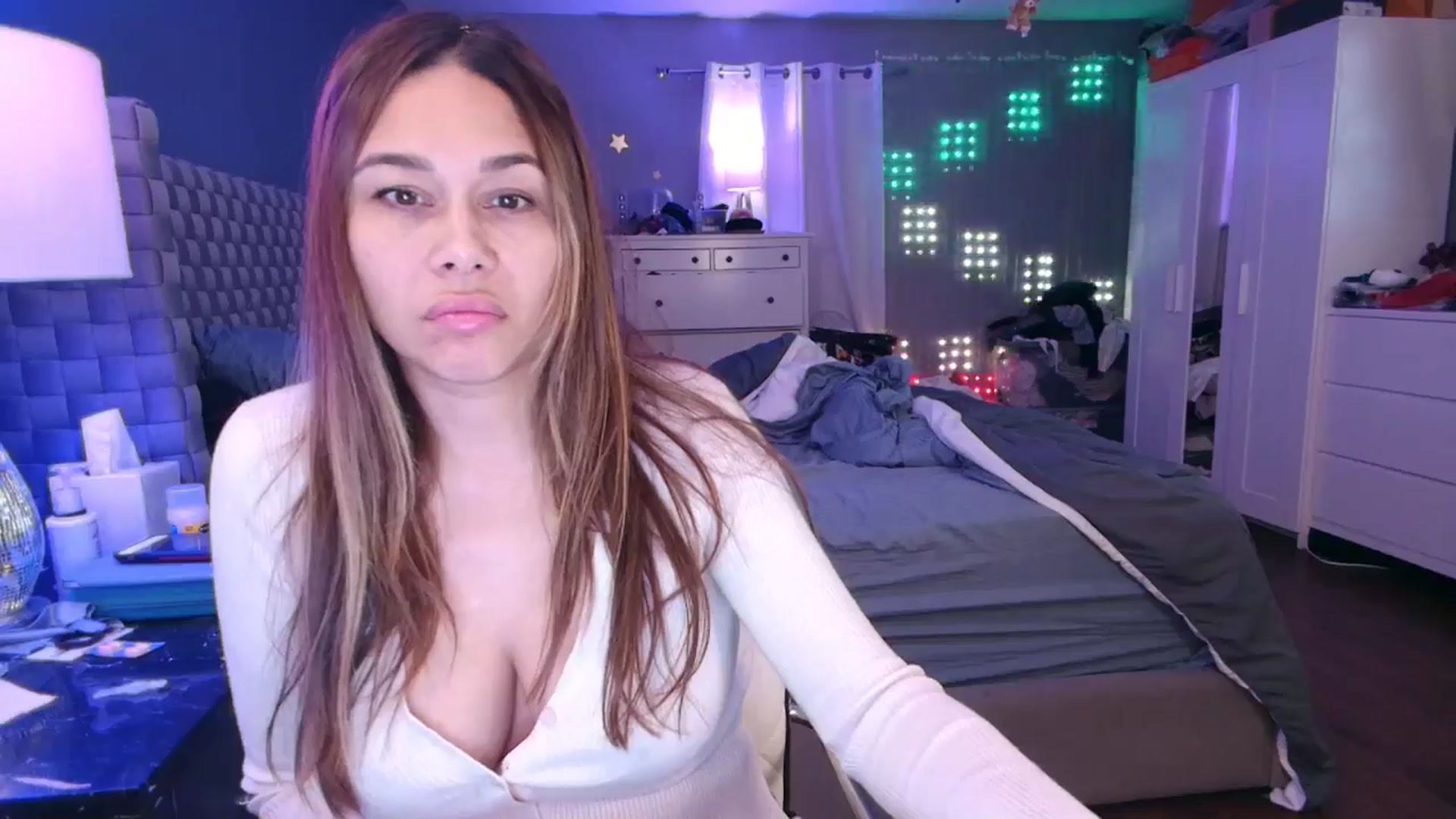 Gallery image thumbnail from Cinnabuns's myfreecams stream on, 10/31/2024, 05:13 image 5 of 20
