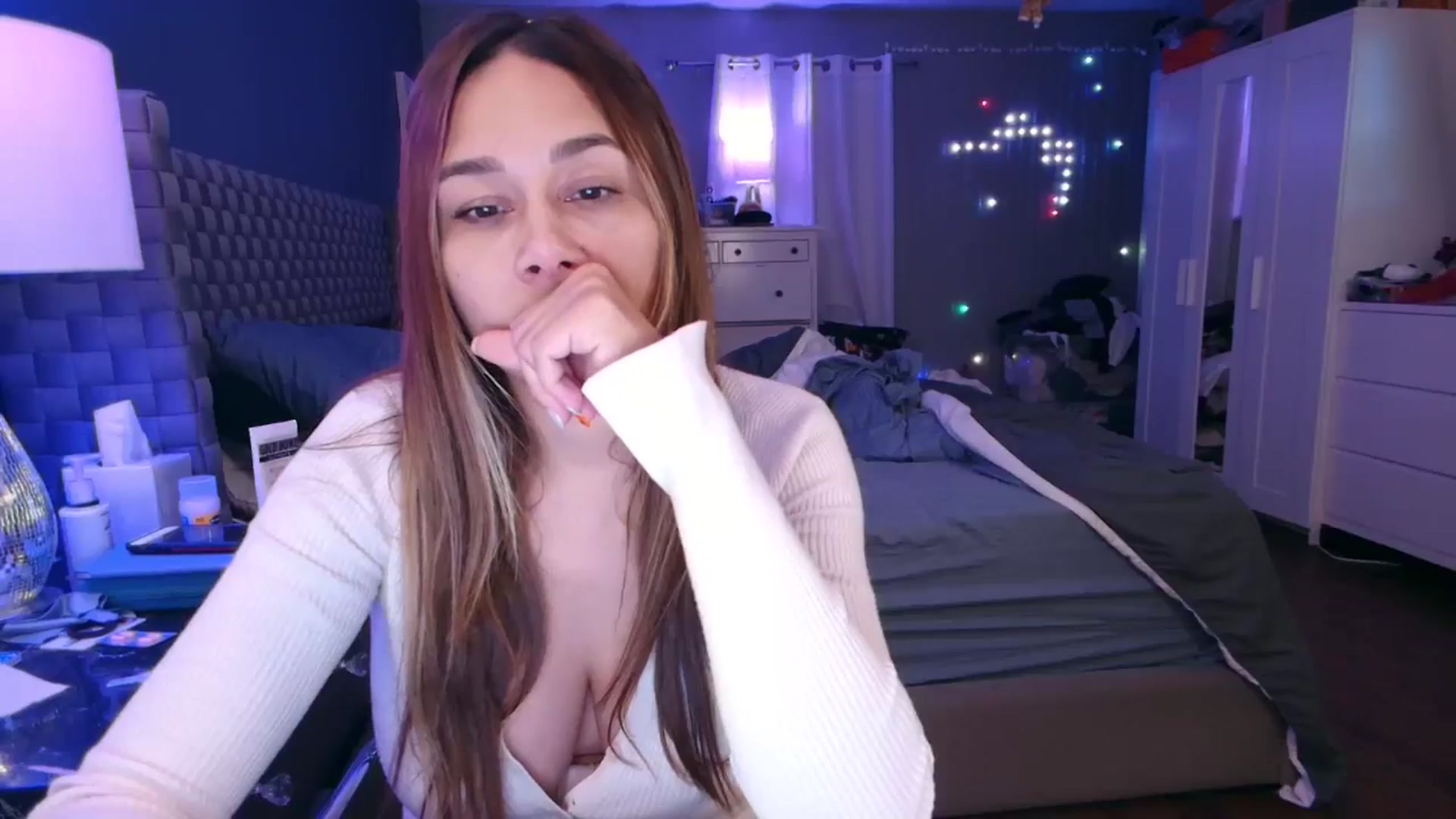 Gallery image thumbnail from Cinnabuns's myfreecams stream on, 10/31/2024, 05:13 image 14 of 20