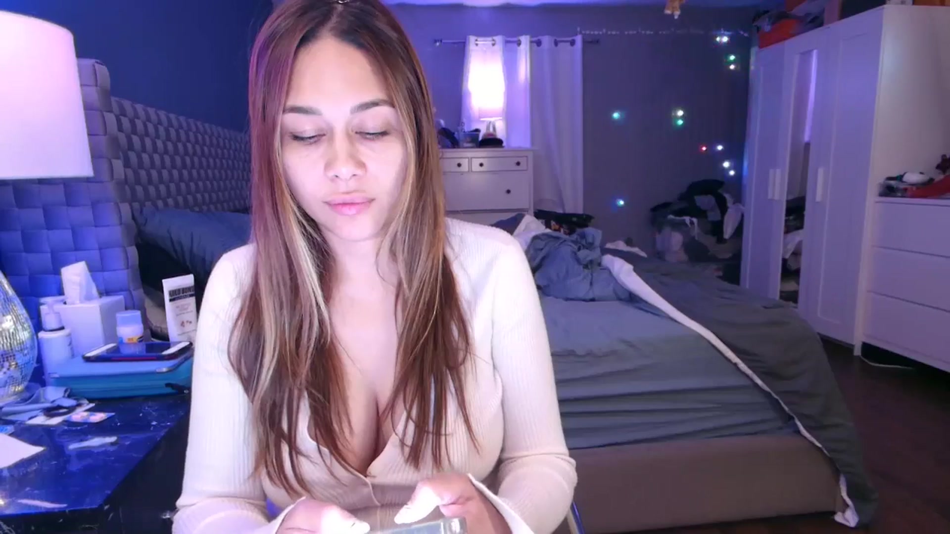 Gallery image thumbnail from Cinnabuns's myfreecams stream on, 10/31/2024, 05:13 image 9 of 20