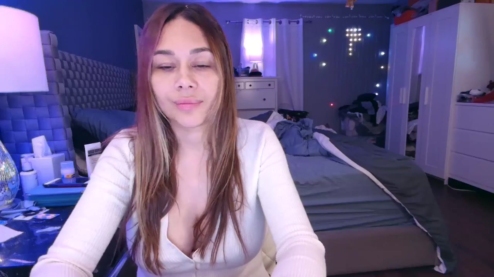 Gallery image thumbnail from Cinnabuns's myfreecams stream on, 10/31/2024, 05:13 image 13 of 20