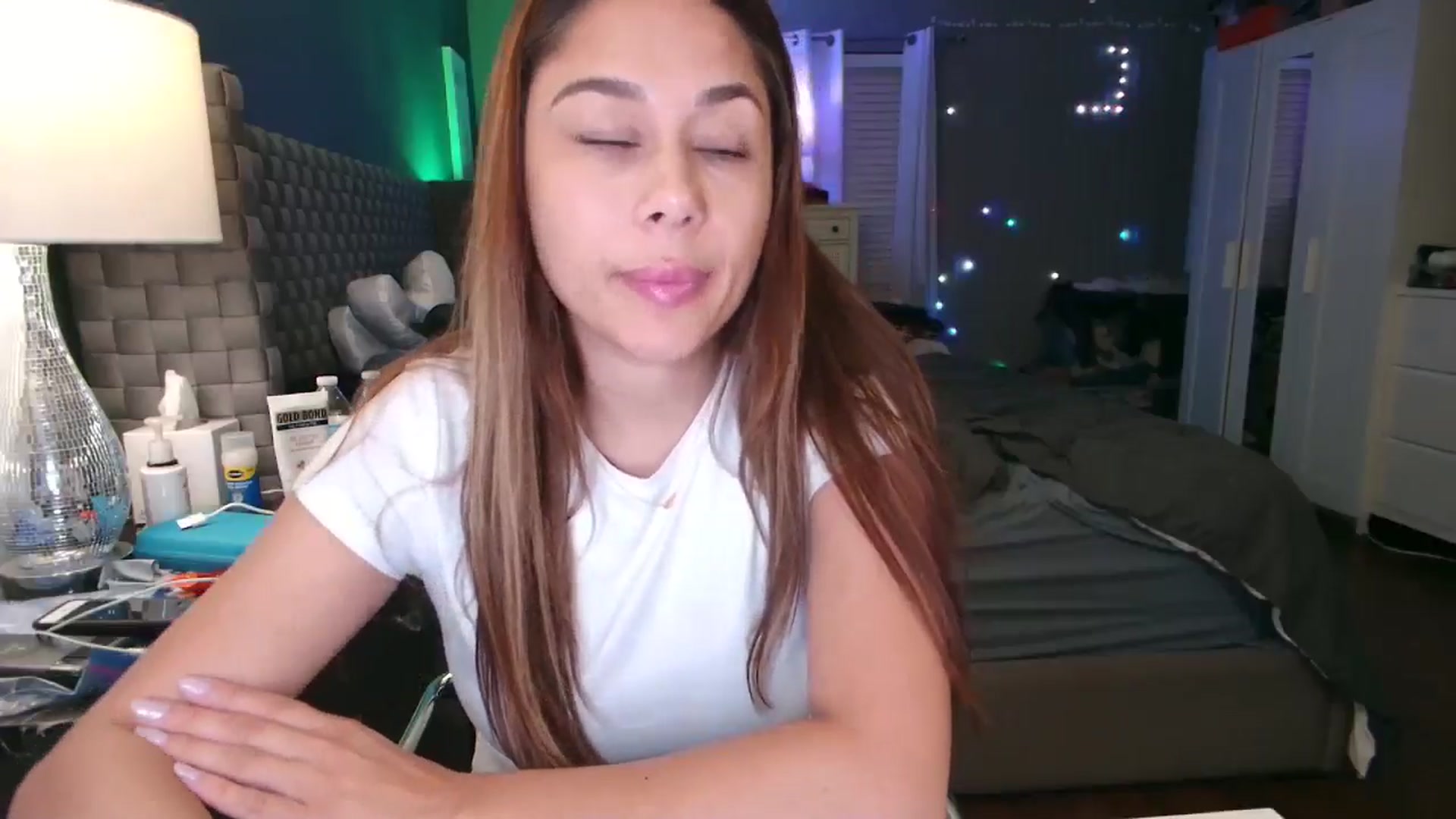 Gallery image thumbnail from Cinnabuns's myfreecams stream on, 11/06/2024, 03:00 image 8 of 20