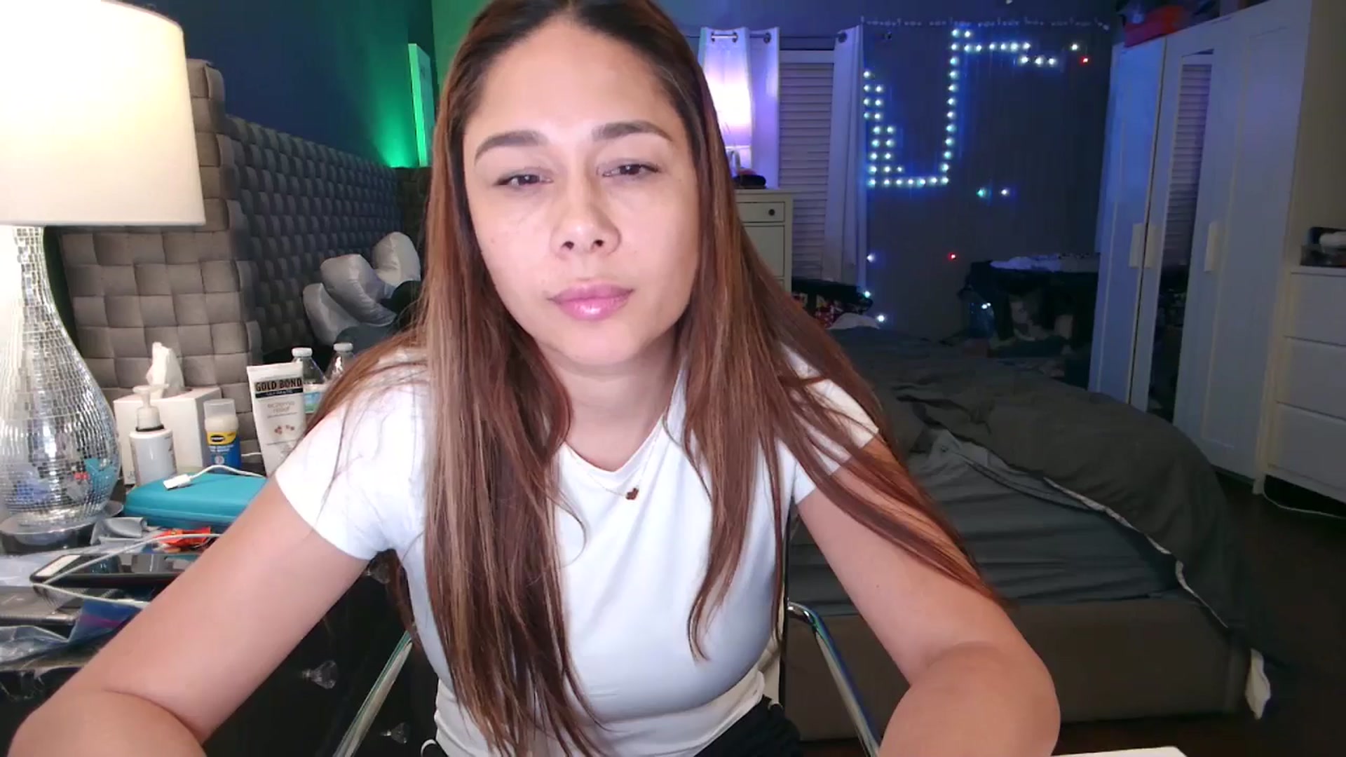 Gallery image thumbnail from Cinnabuns's myfreecams stream on, 11/06/2024, 03:00 image 9 of 20