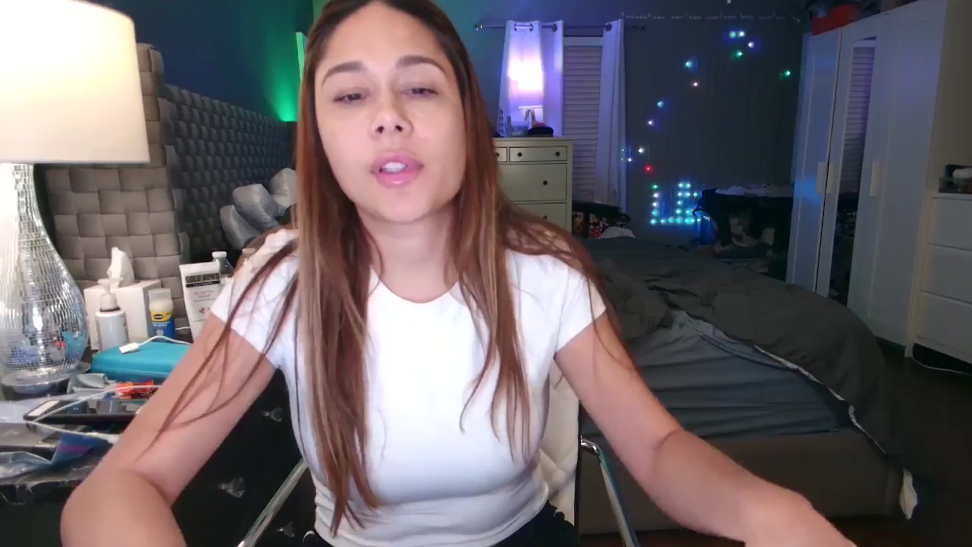 Gallery image thumbnail from Cinnabuns's myfreecams stream on, 11/06/2024, 03:00 image 19 of 20