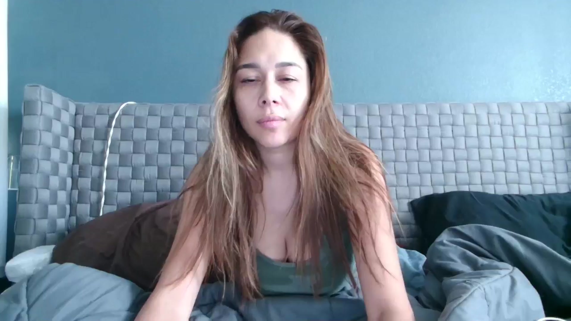 Gallery image thumbnail from Cinnabuns's myfreecams stream on, 11/08/2024, 21:02 image 12 of 20