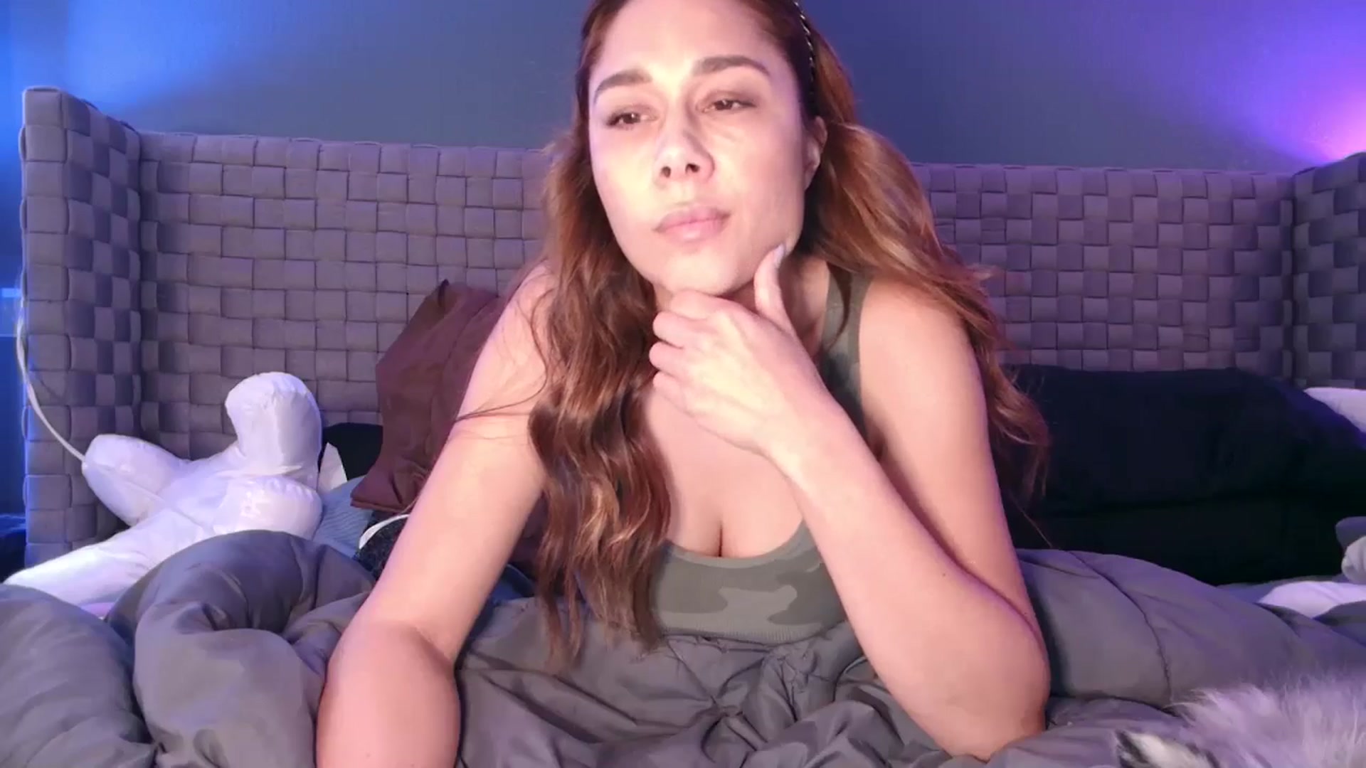 Gallery image thumbnail from Cinnabuns's myfreecams stream on, 11/09/2024, 02:17 image 12 of 20
