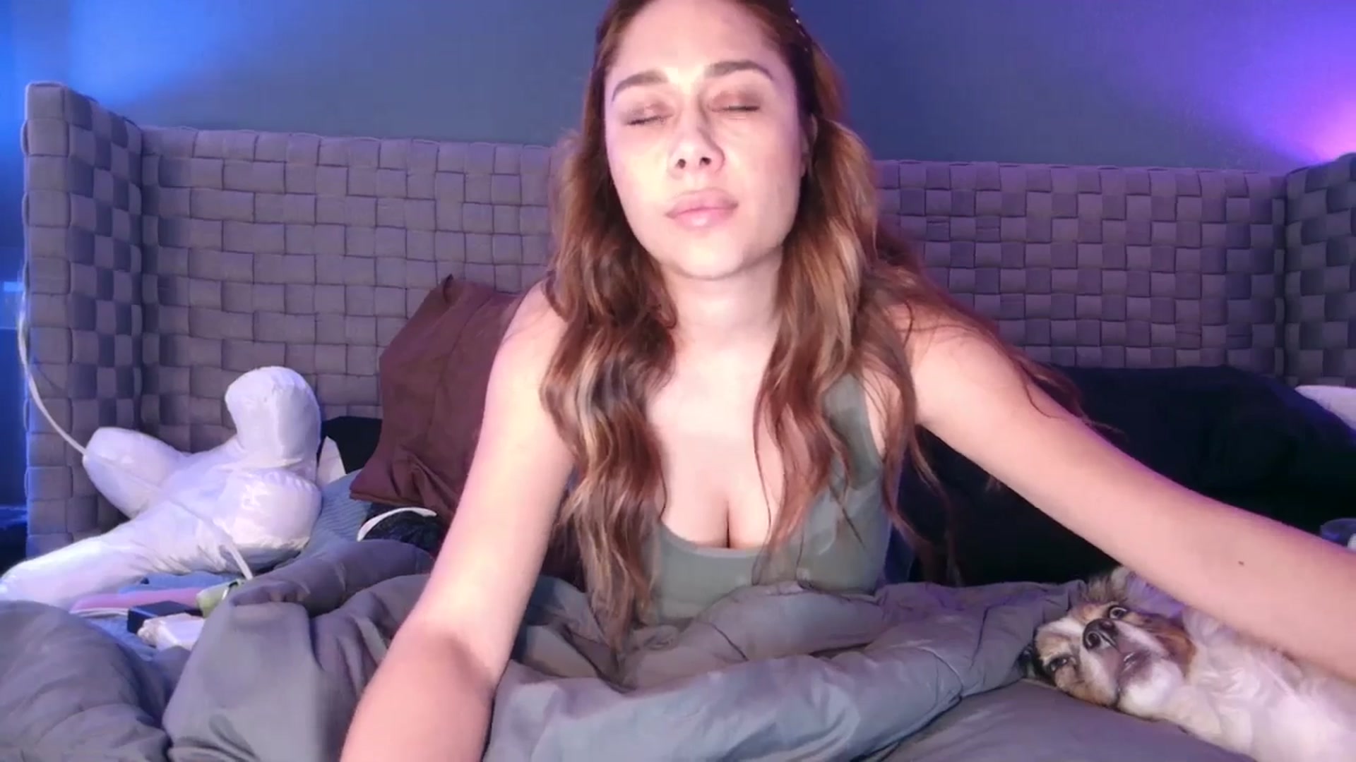Gallery image thumbnail from Cinnabuns's myfreecams stream on, 11/09/2024, 02:17 image 16 of 20