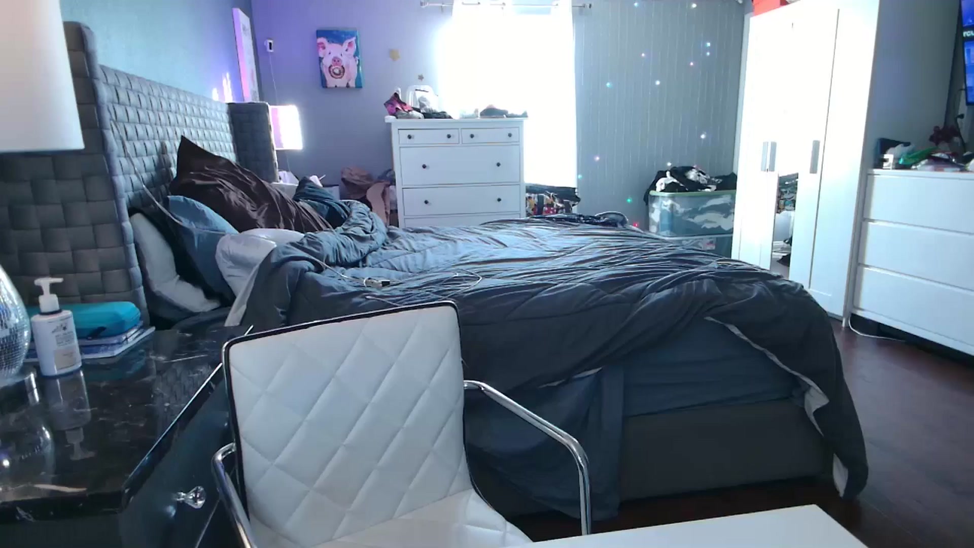 Gallery image thumbnail from Cinnabuns's myfreecams stream on, 11/10/2024, 23:32 image 3 of 20