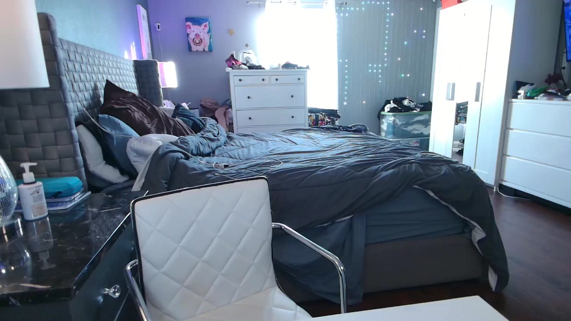 Gallery image thumbnail from Cinnabuns's myfreecams stream on, 11/10/2024, 23:32 image 4 of 20