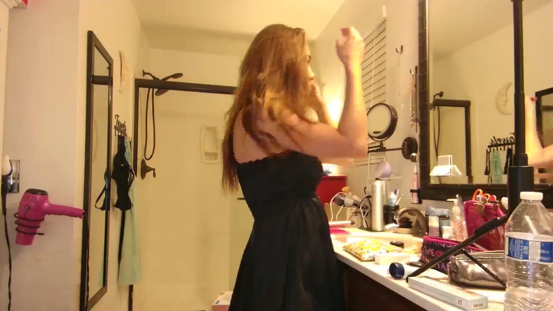 Gallery image thumbnail from Cinnabuns's myfreecams stream on, 11/12/2024, 01:59 image 17 of 20