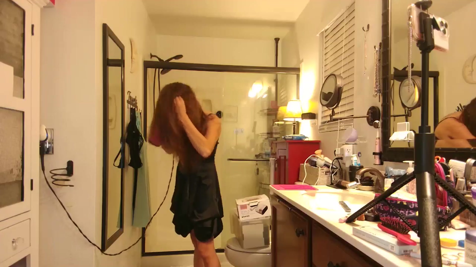 Gallery image thumbnail from Cinnabuns's myfreecams stream on, 11/12/2024, 01:59 image 12 of 20