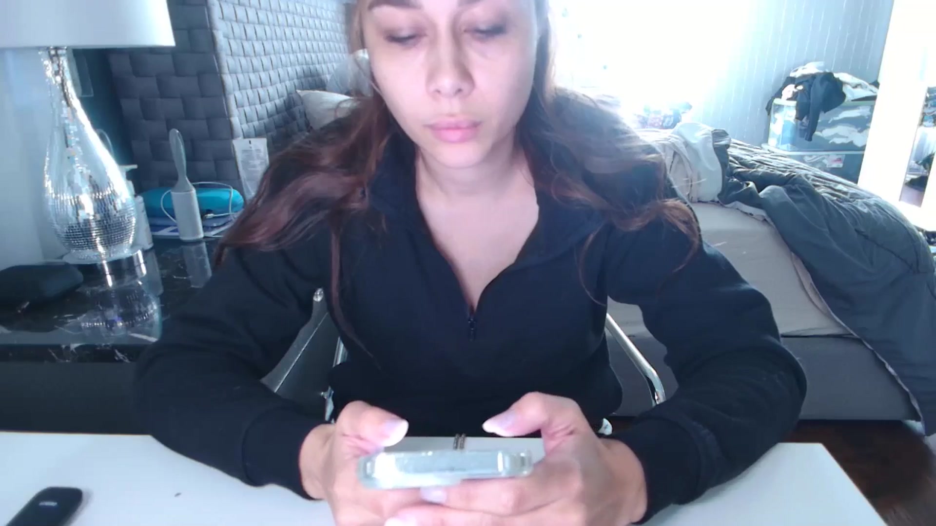 Gallery image thumbnail from Cinnabuns's myfreecams stream on, 11/13/2024, 19:31 image 4 of 20