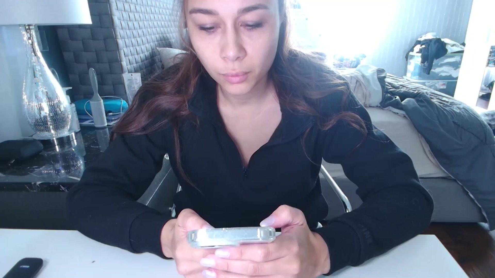 Gallery image thumbnail from Cinnabuns's myfreecams stream on, 11/13/2024, 19:31 image 6 of 20