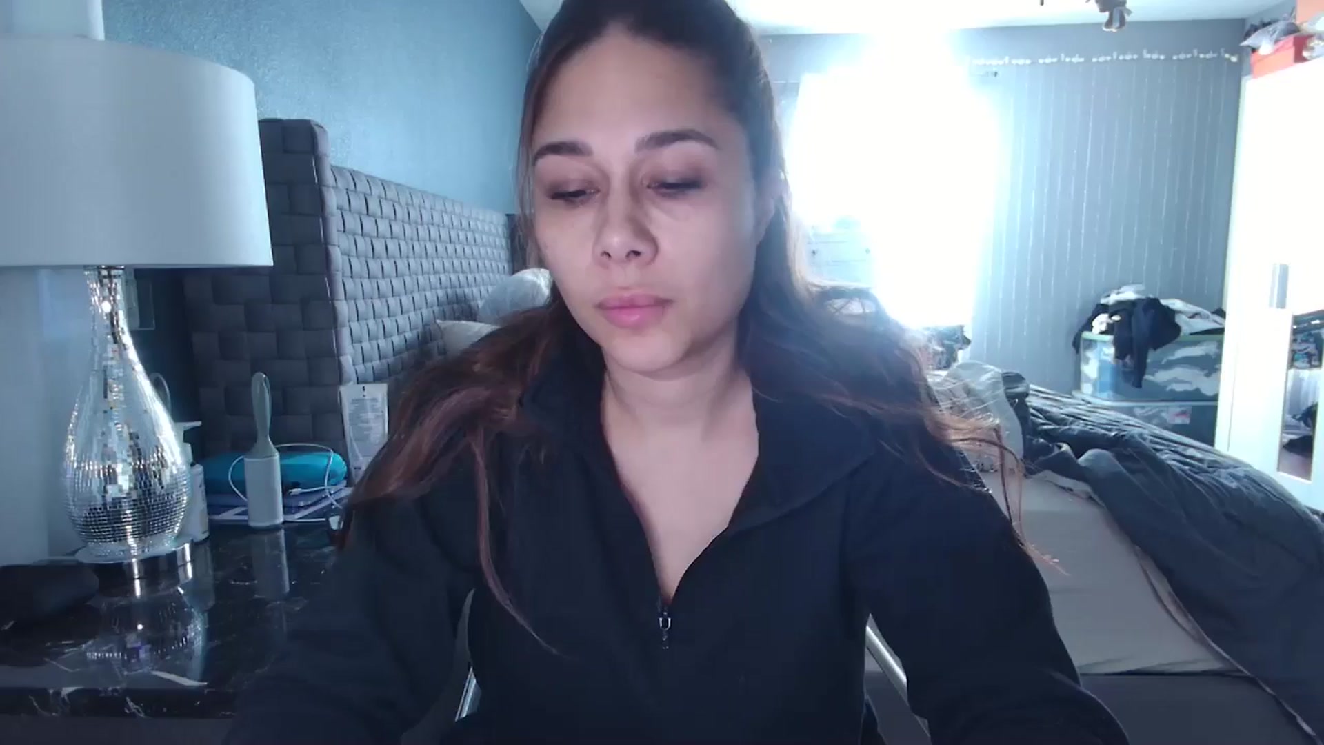 Gallery image thumbnail from Cinnabuns's myfreecams stream on, 11/13/2024, 19:31 image 1 of 20