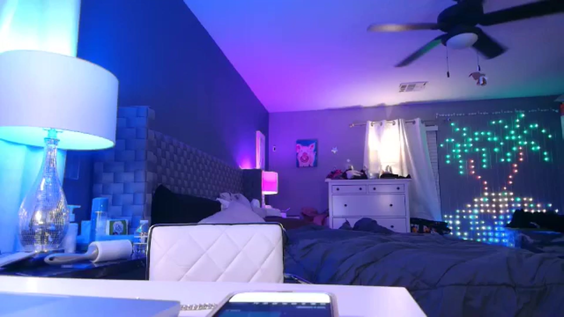 Gallery image thumbnail from Cinnabuns's myfreecams stream on, 11/19/2024, 01:29 image 12 of 20