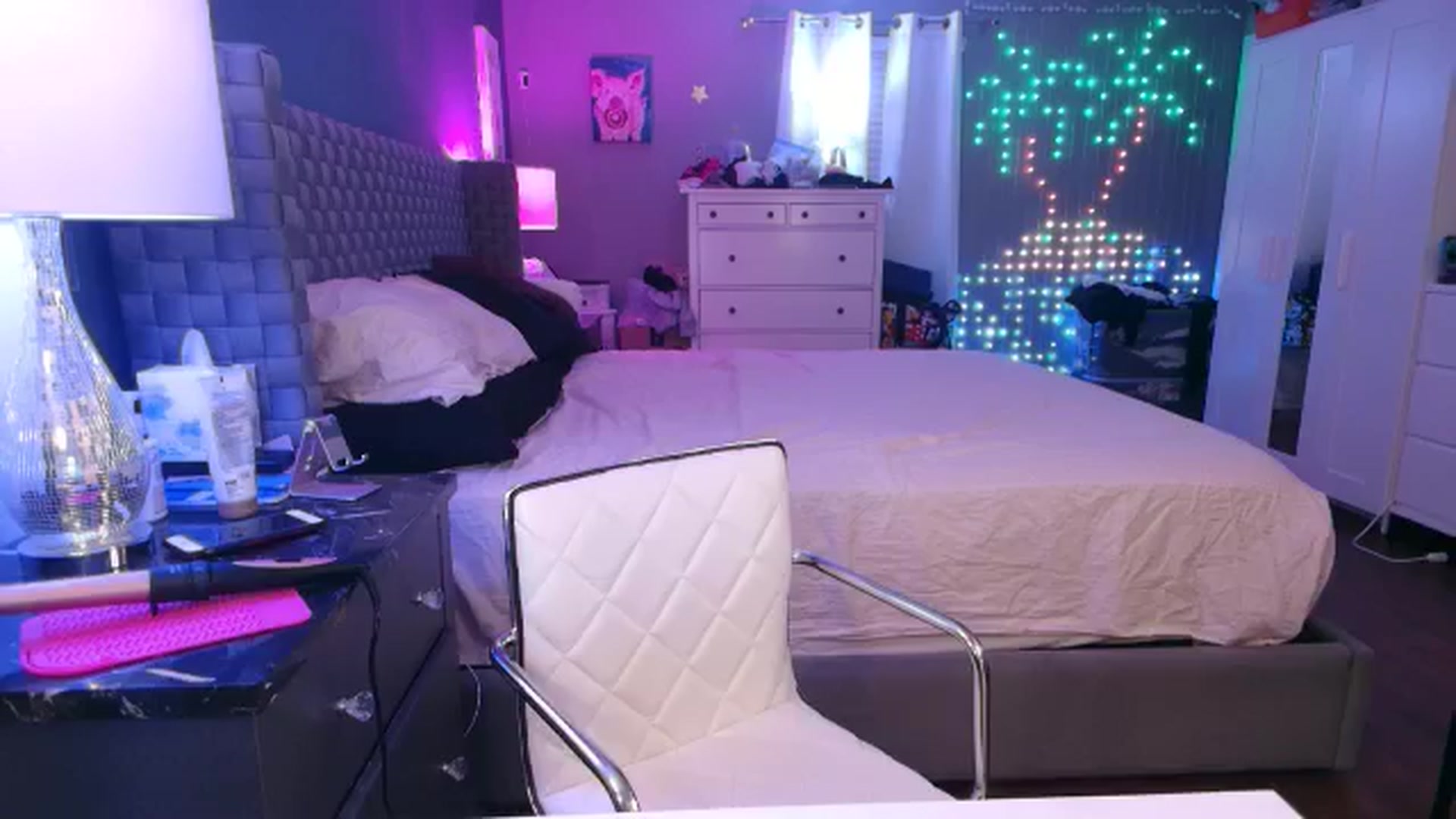 Gallery image thumbnail from Cinnabuns's myfreecams stream on, 11/21/2024, 04:33 image 7 of 20