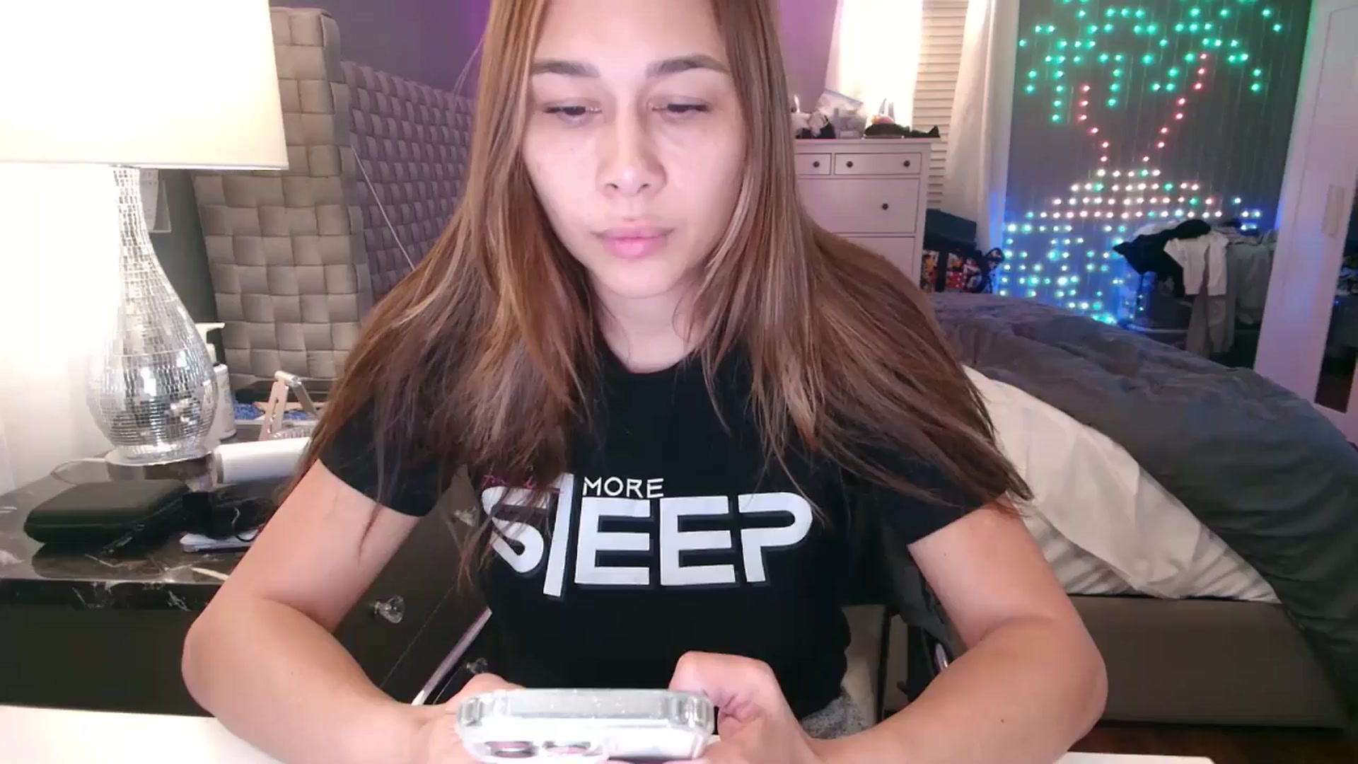 Gallery image thumbnail from Cinnabuns's myfreecams stream on, 11/25/2024, 01:39 image 1 of 20