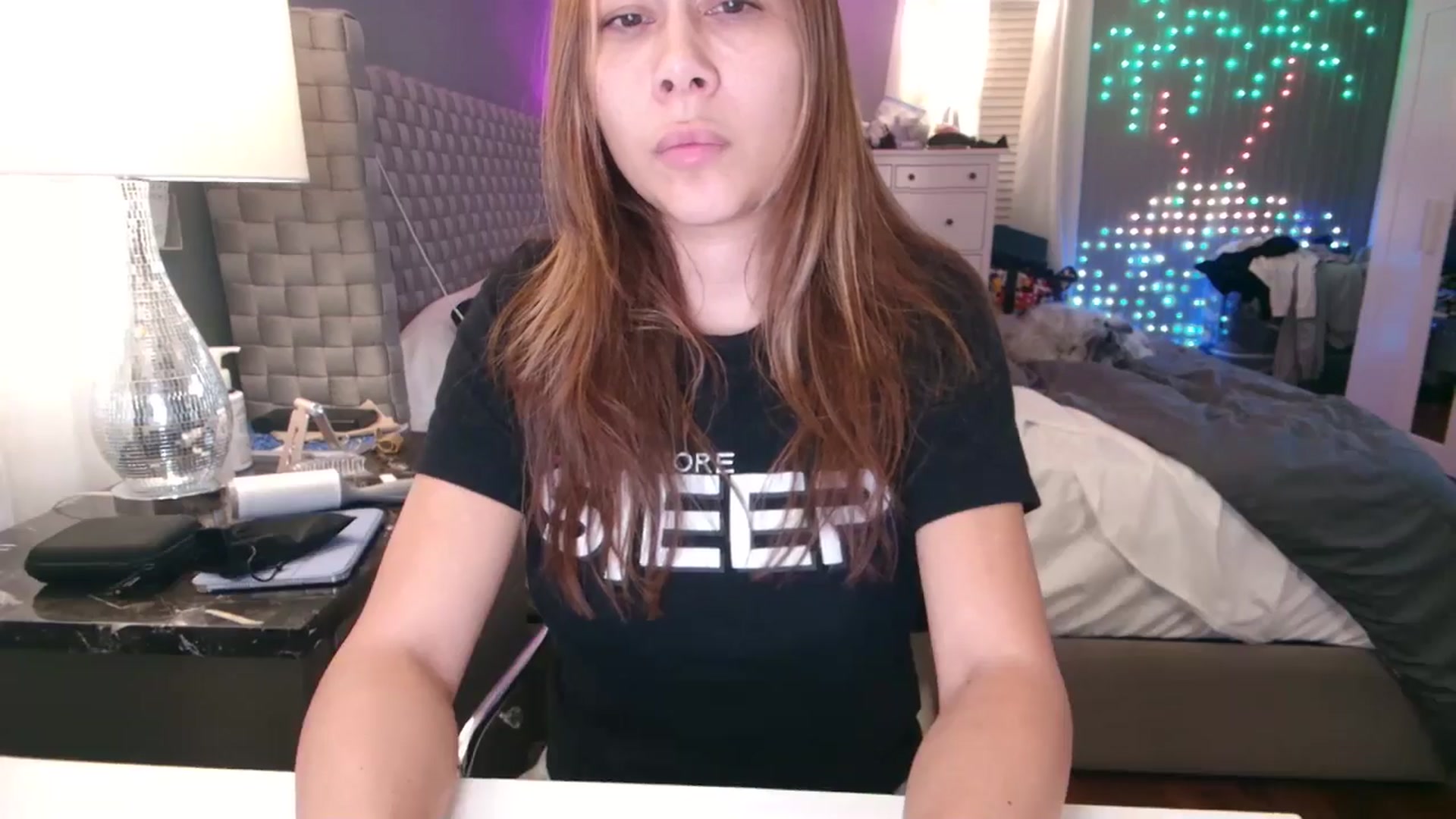 Gallery image thumbnail from Cinnabuns's myfreecams stream on, 11/25/2024, 01:39 image 14 of 20