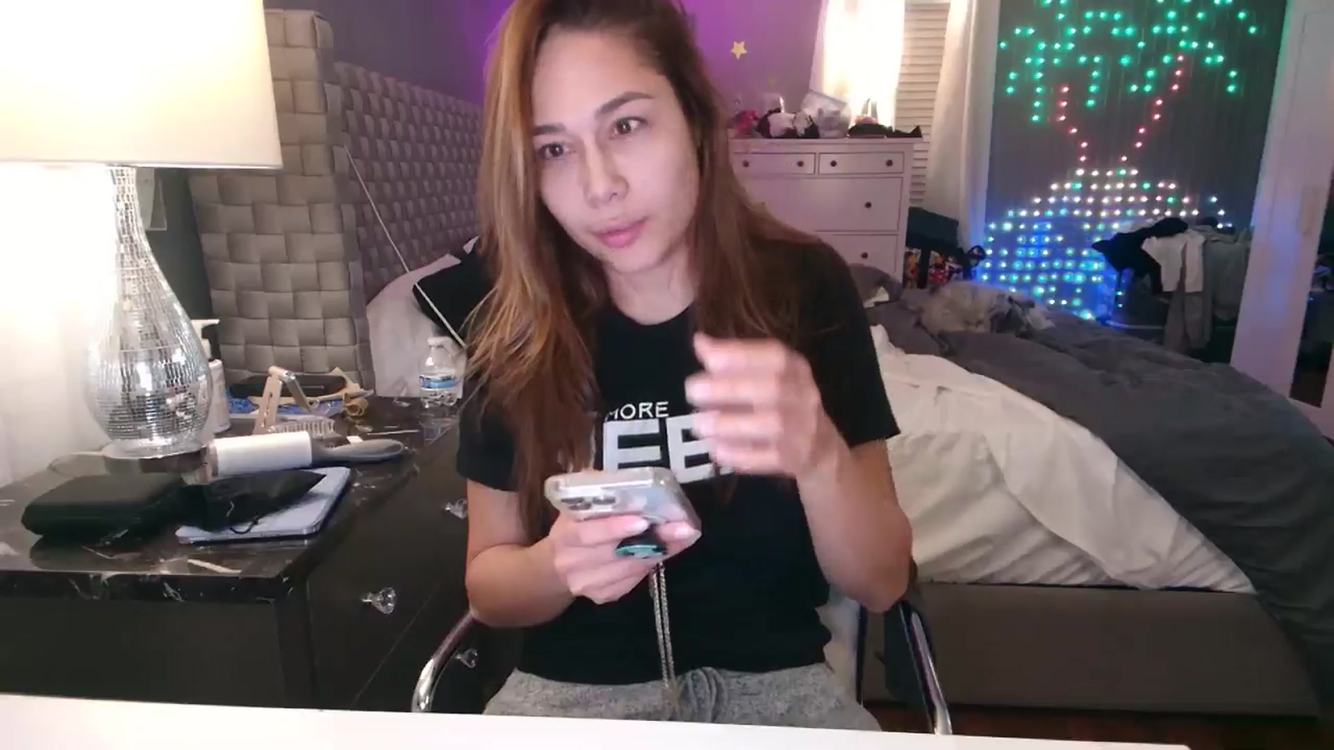 Gallery image thumbnail from Cinnabuns's myfreecams stream on, 11/25/2024, 01:39 image 20 of 20
