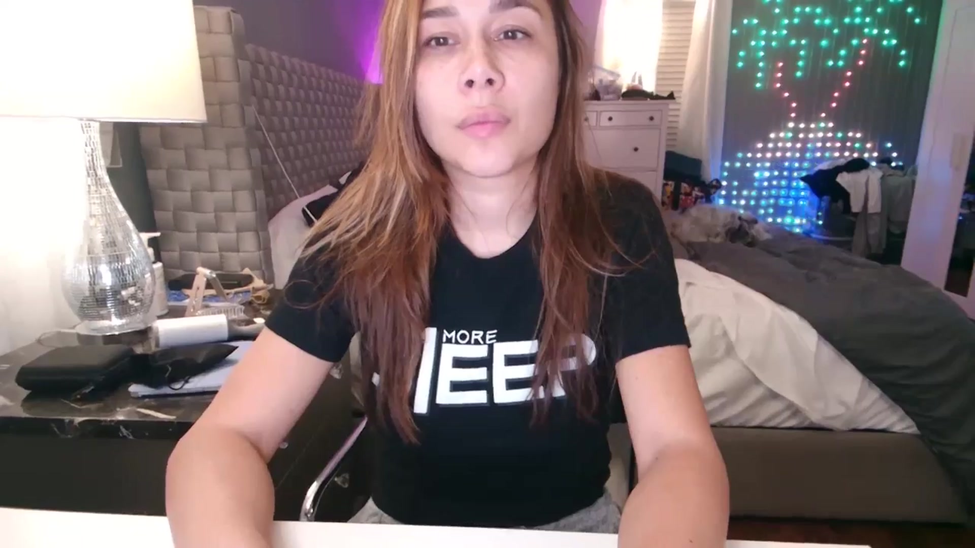 Gallery image thumbnail from Cinnabuns's myfreecams stream on, 11/25/2024, 01:39 image 18 of 20