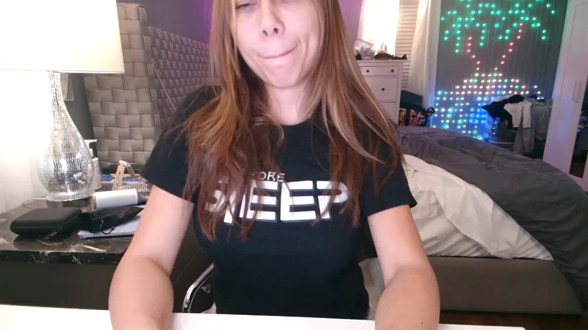 Gallery image thumbnail from Cinnabuns's myfreecams stream on, 11/25/2024, 01:39 image 7 of 20