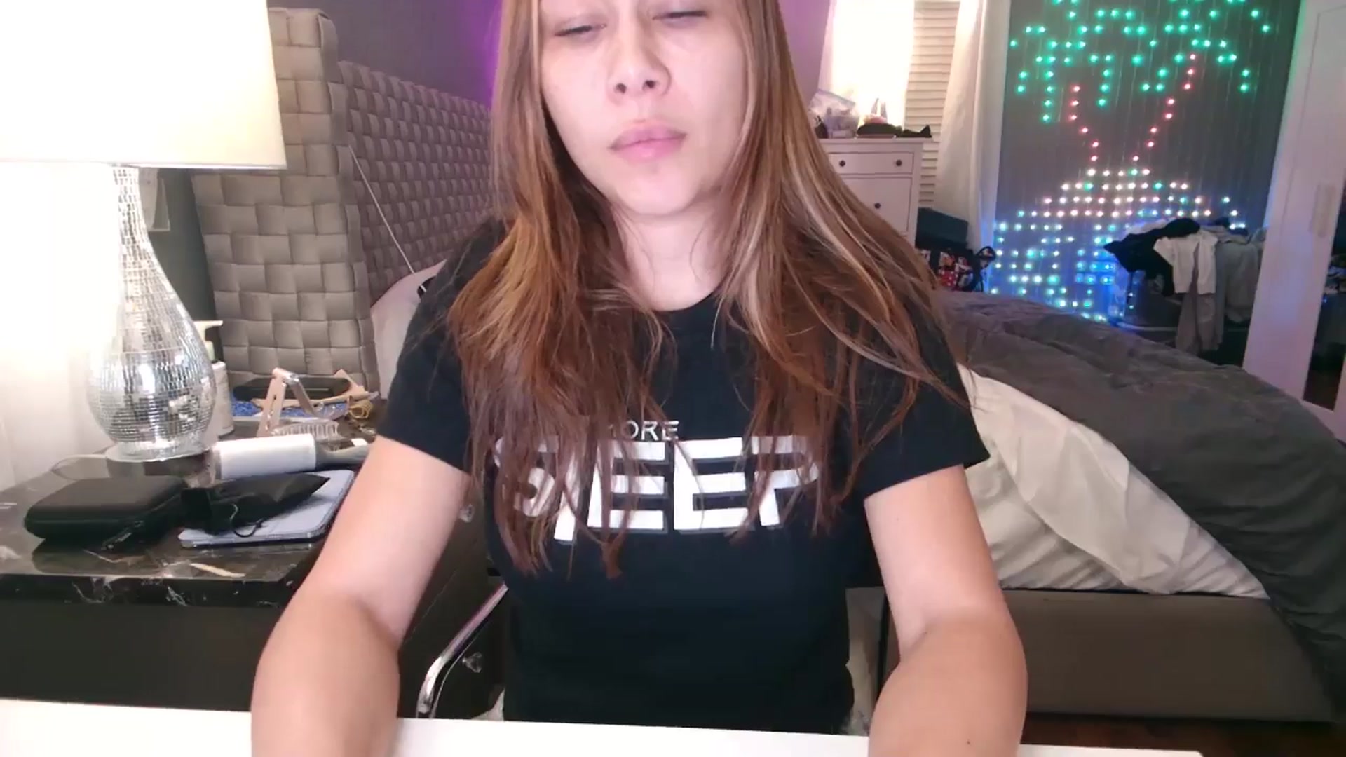 Gallery image thumbnail from Cinnabuns's myfreecams stream on, 11/25/2024, 01:39 image 8 of 20