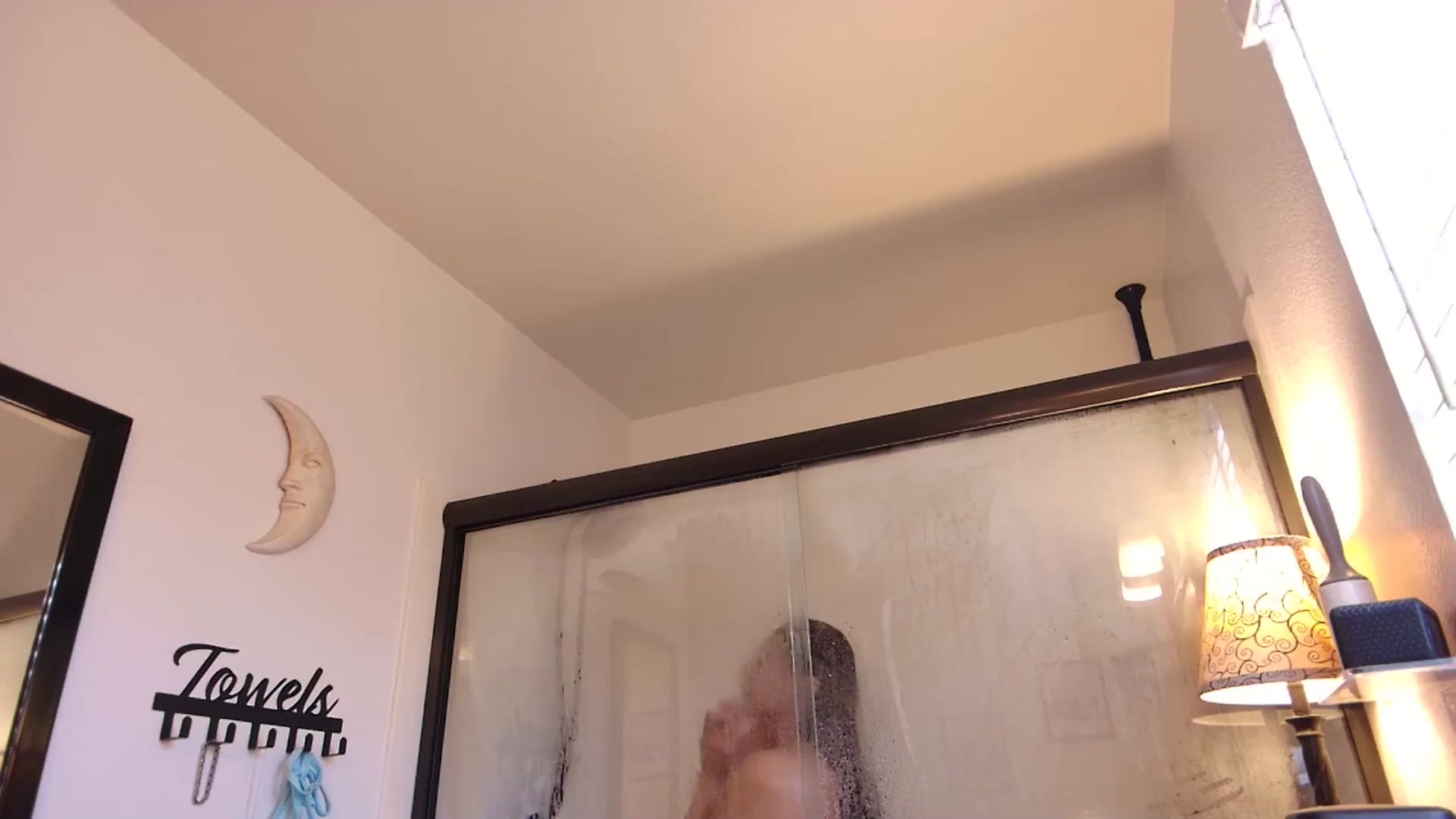 Gallery image thumbnail from Cinnabuns's myfreecams stream on, 12/17/2024, 20:43 image 17 of 20