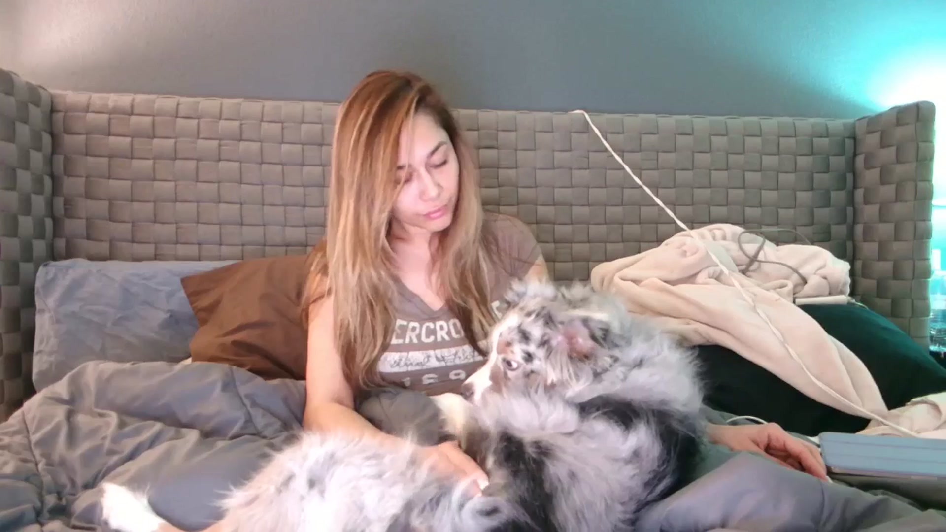 Gallery image thumbnail from Cinnabuns's myfreecams stream on, 01/22/2025, 05:18 image 12 of 20