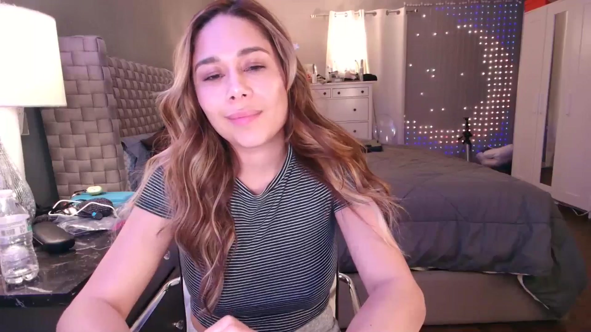 Gallery image thumbnail from Cinnabuns's myfreecams stream on, 01/30/2025, 04:47 image 16 of 20