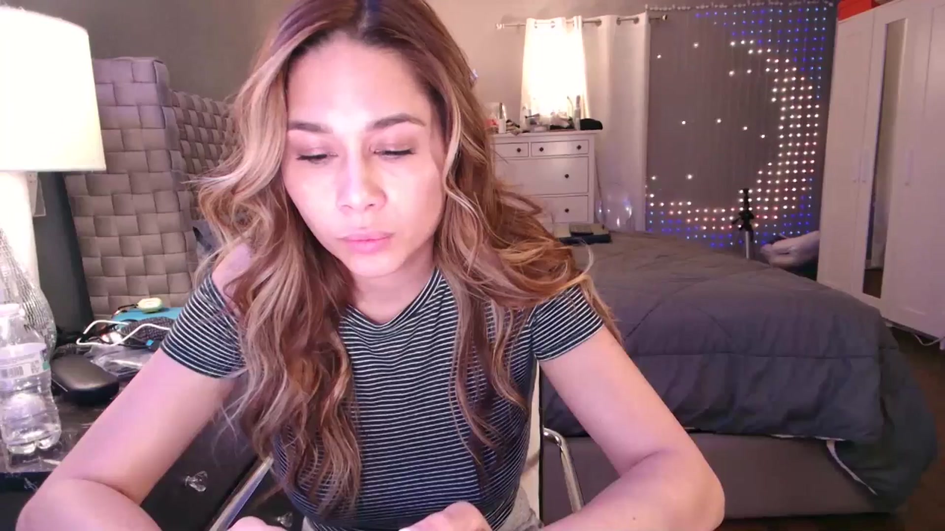 Gallery image thumbnail from Cinnabuns's myfreecams stream on, 01/30/2025, 04:47 image 17 of 20