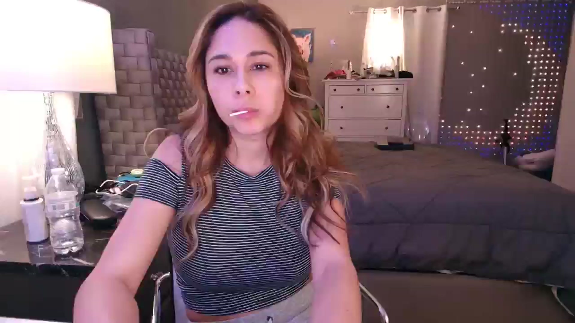 Gallery image thumbnail from Cinnabuns's myfreecams stream on, 01/30/2025, 04:47 image 12 of 20