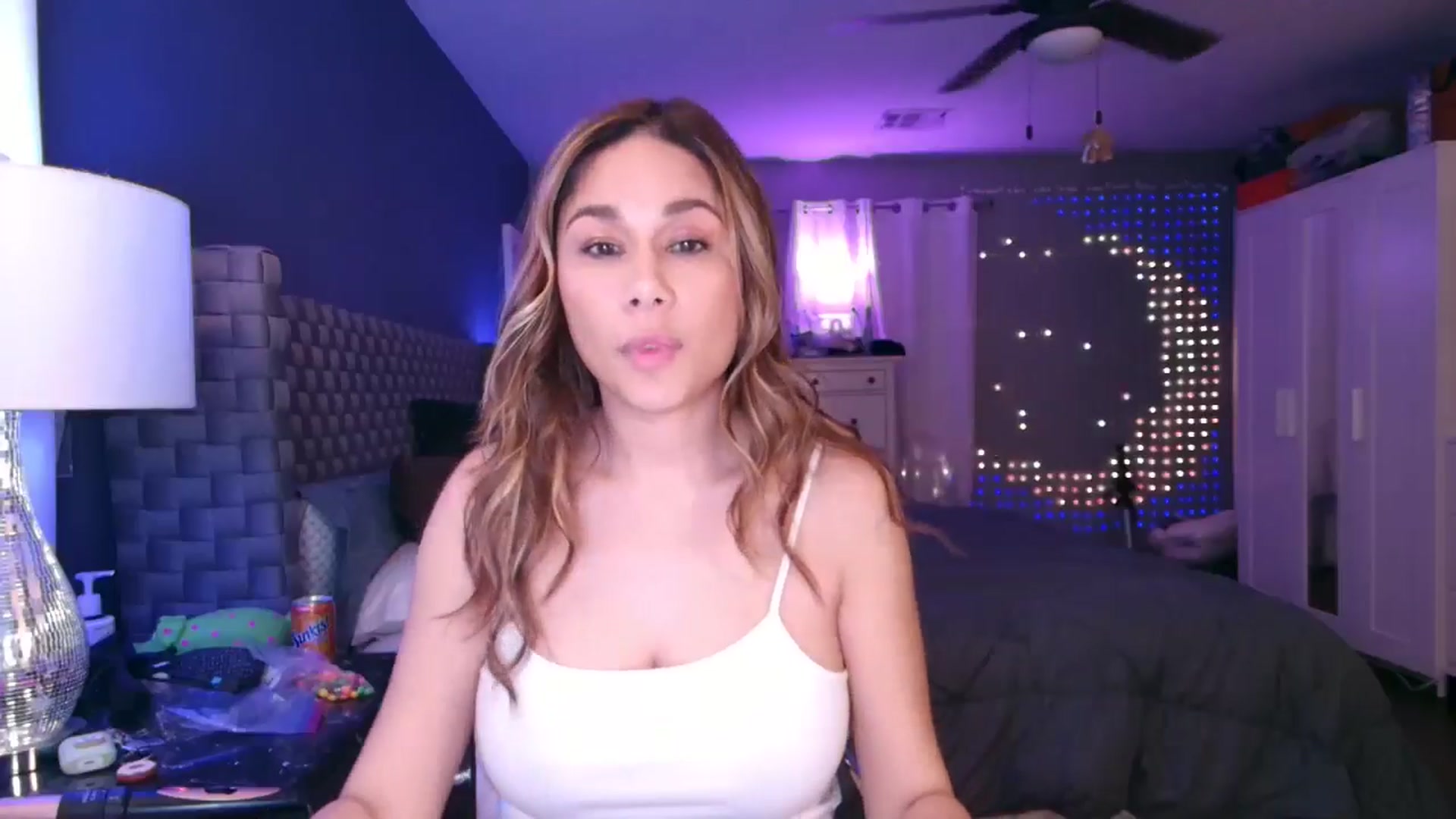 Gallery image thumbnail from Cinnabuns's myfreecams stream on, 02/03/2025, 03:59 image 15 of 20