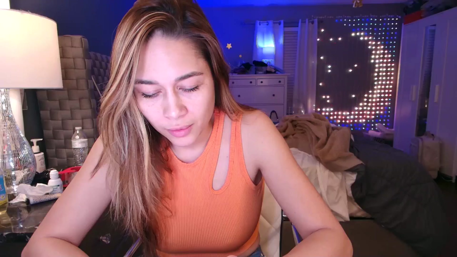 Gallery image thumbnail from Cinnabuns's myfreecams stream on, 02/10/2025, 04:14 image 16 of 20