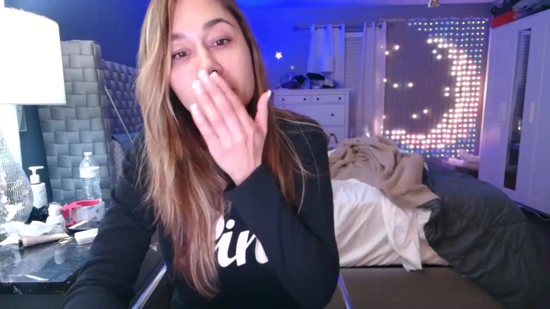 Gallery image thumbnail from Cinnabuns's myfreecams stream on, 02/10/2025, 04:14 image 3 of 20