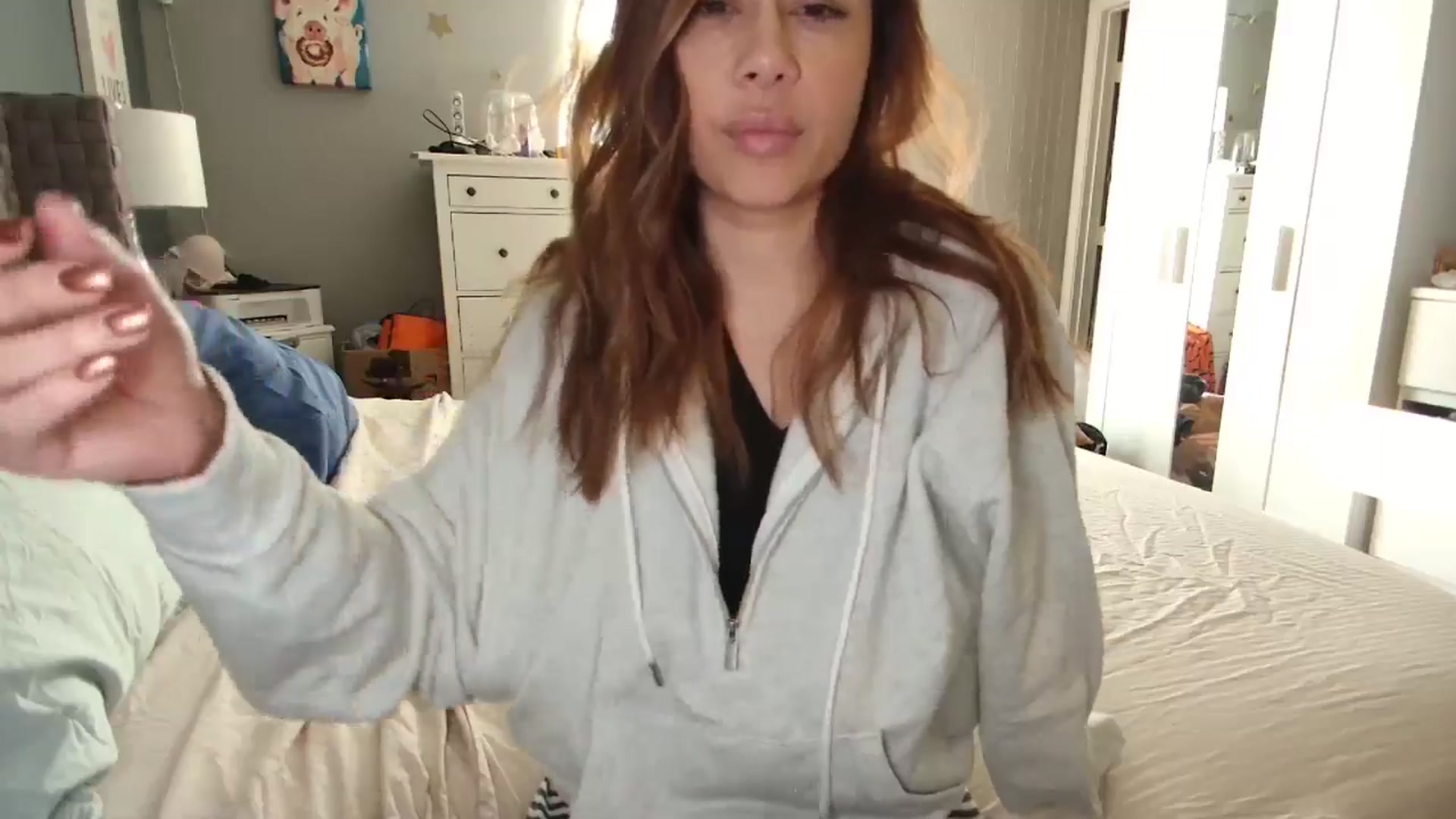 Gallery image thumbnail from Cinnabuns's myfreecams stream on, 12/16/2025, 22:50 image 3 of 20
