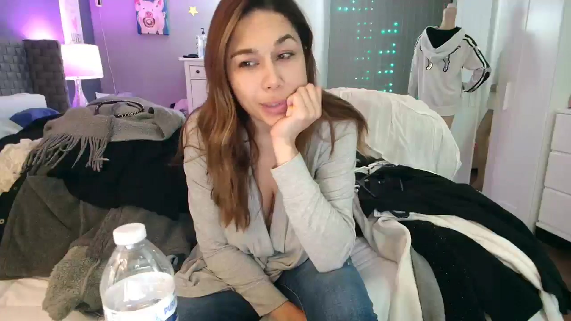 Gallery image thumbnail from Cinnabuns's myfreecams stream on, 01/03/2026, 08:36 image 20 of 20
