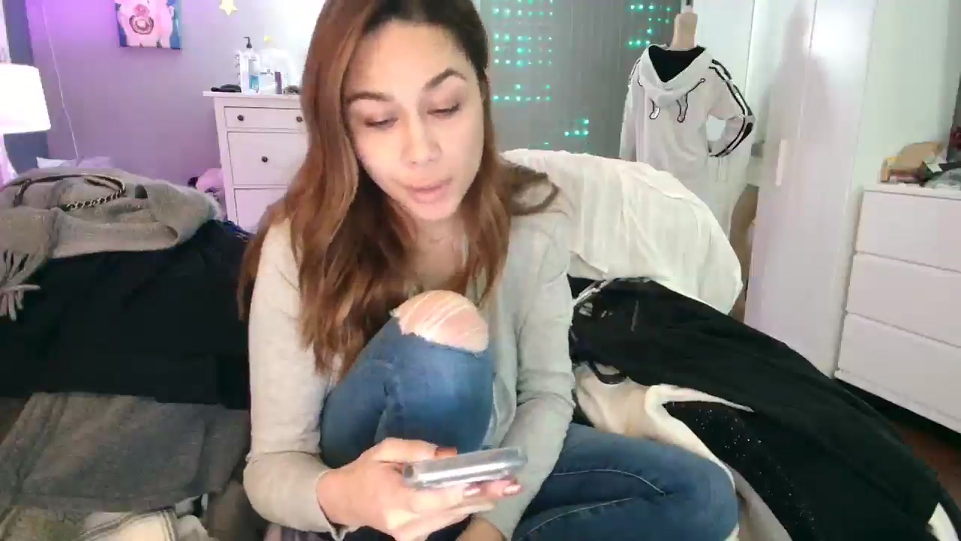 Gallery image thumbnail from Cinnabuns's myfreecams stream on, 01/03/2026, 08:36 image 10 of 20