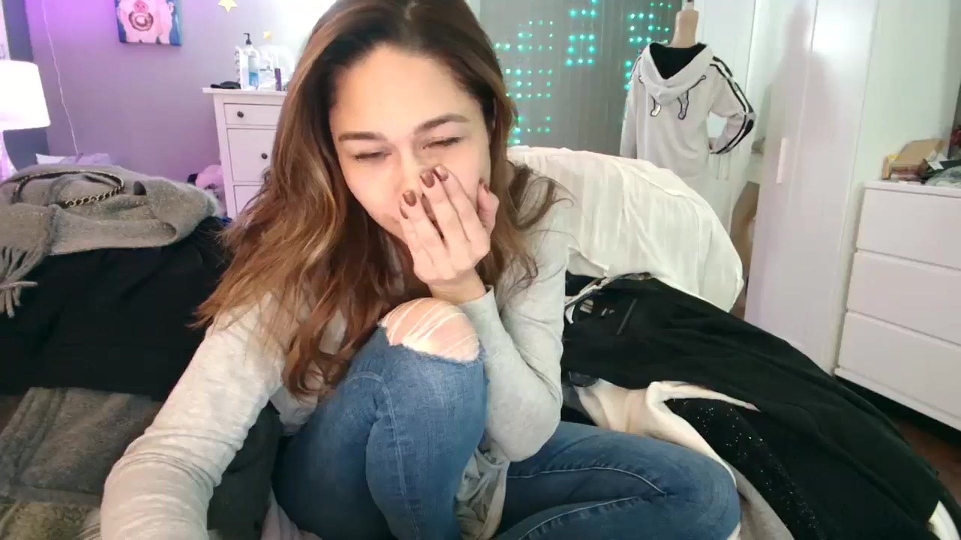Gallery image thumbnail from Cinnabuns's myfreecams stream on, 01/03/2026, 08:36 image 7 of 20