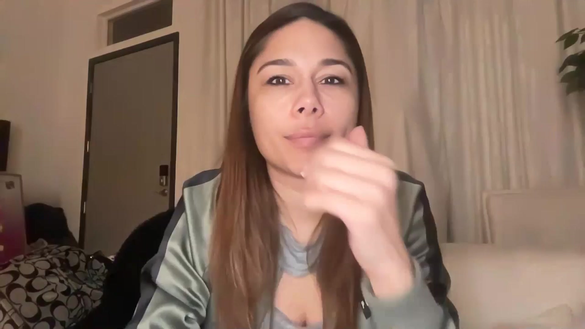 Gallery image thumbnail from Cinnabuns's myfreecams stream on, 03/10/2026, 04:11 image 1 of 20