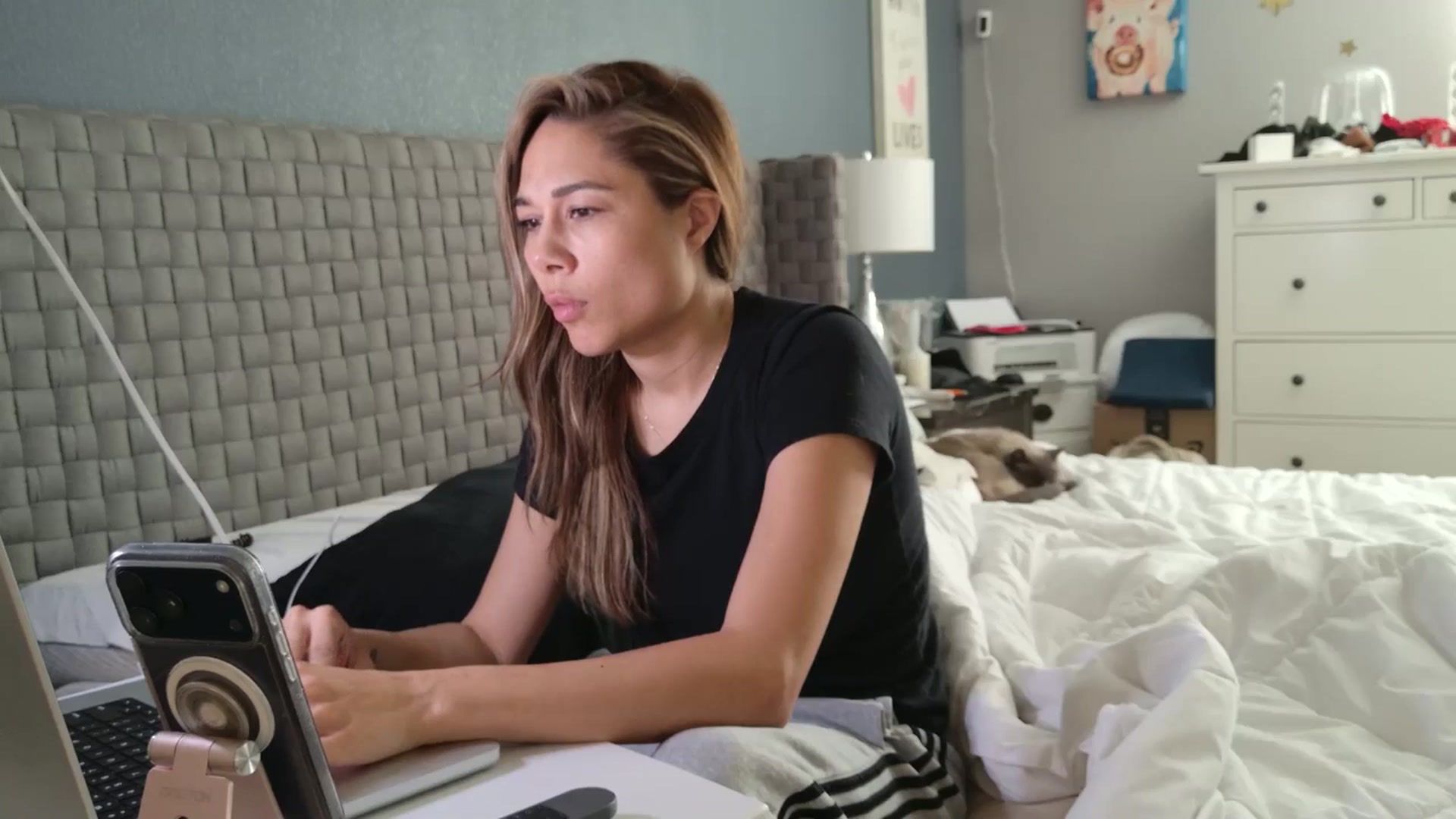 Gallery image thumbnail from Cinnabuns's myfreecams stream on, 03/26/2026, 18:23 image 4 of 20
