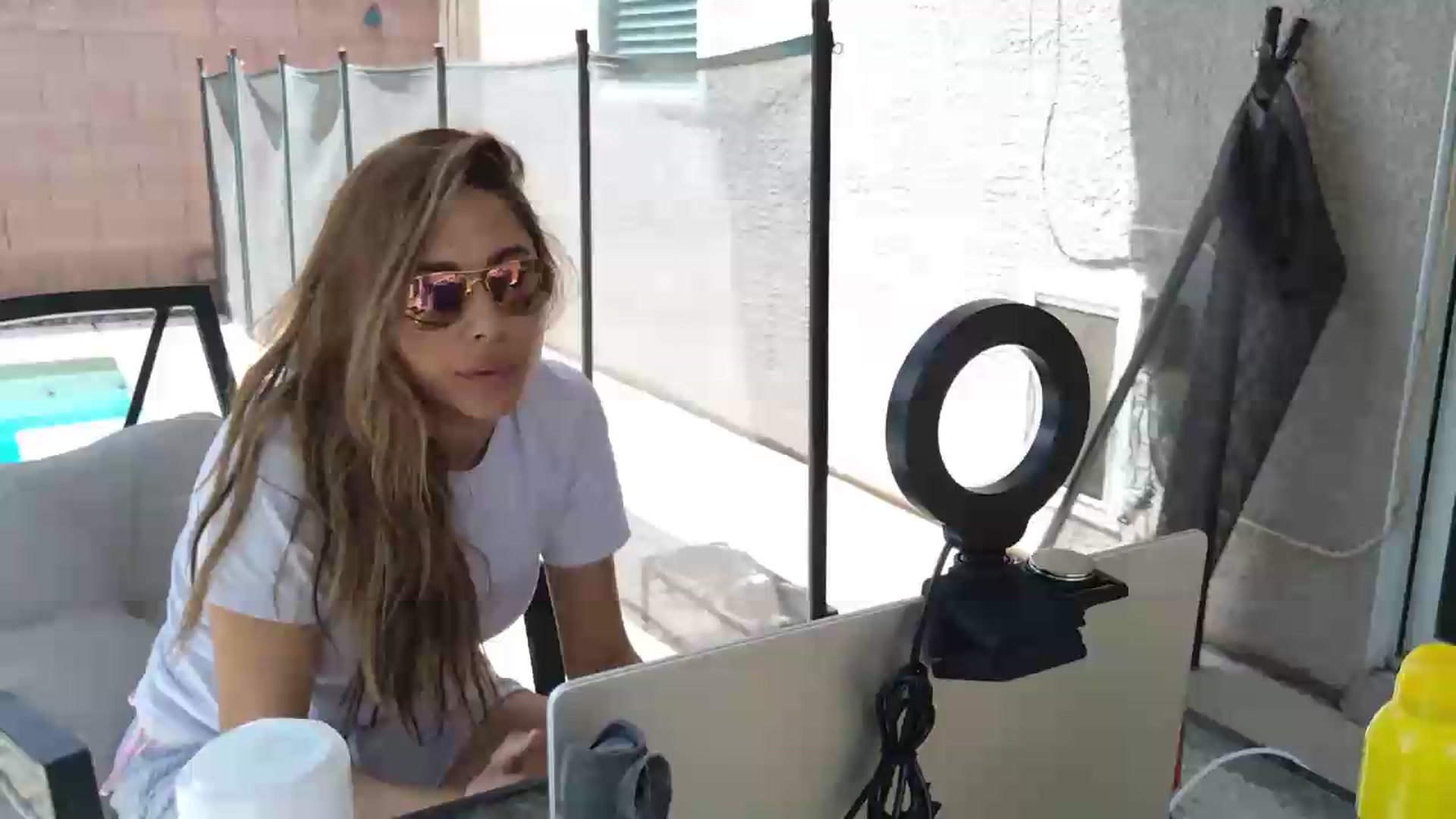 Gallery image thumbnail from Cinnabuns's myfreecams stream on, 05/12/2026, 20:45 image 16 of 20